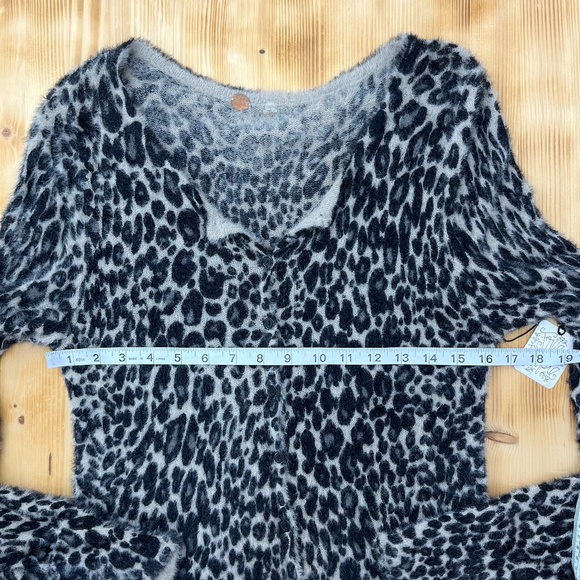 Free People One Leopard Mink Cardigan Sz S - Picture 8 of 10
